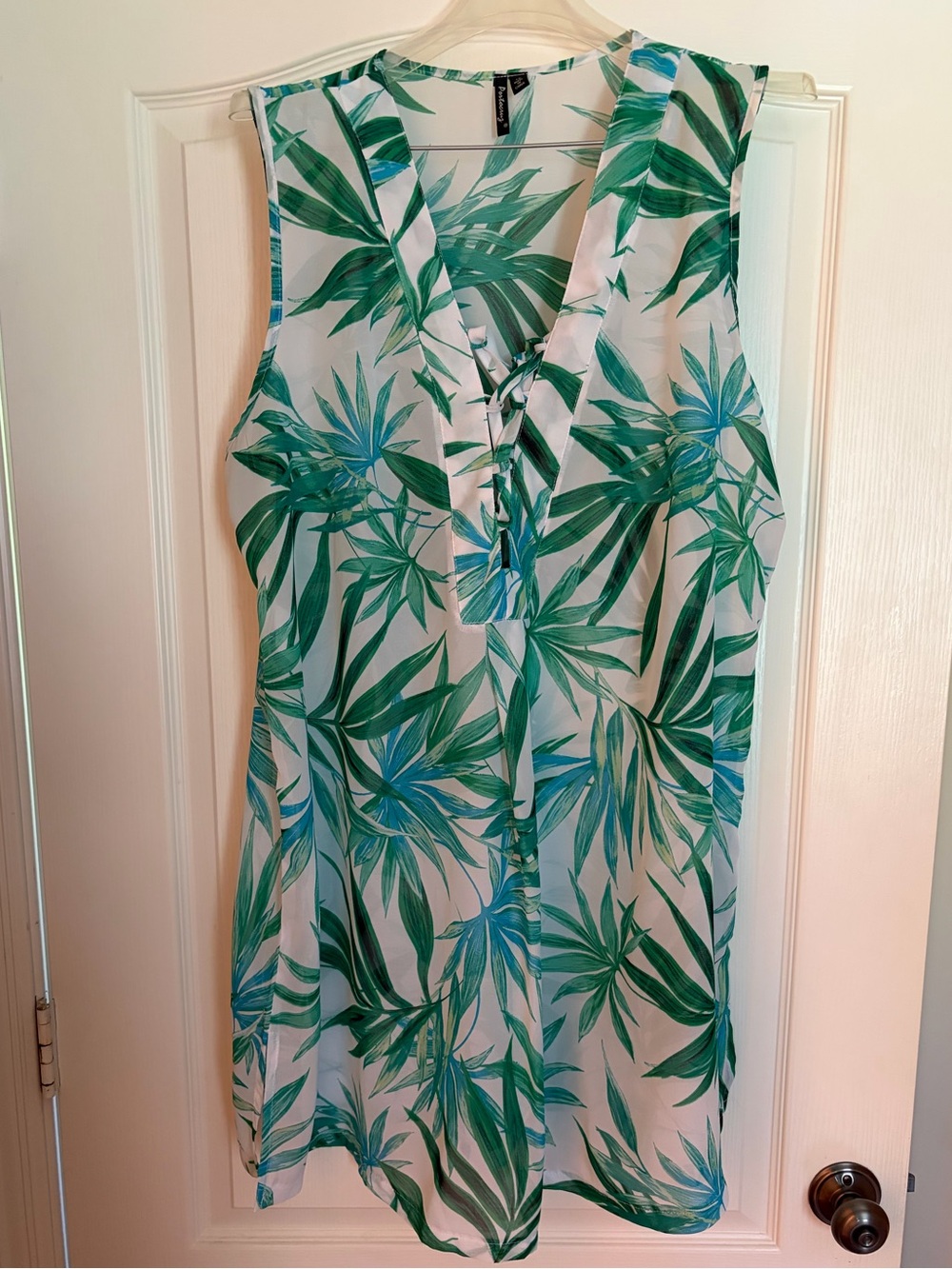 PortoCruz  Sleeveless Tropical Print V-Neck - Tie Sz 1x Women's swim cover-up